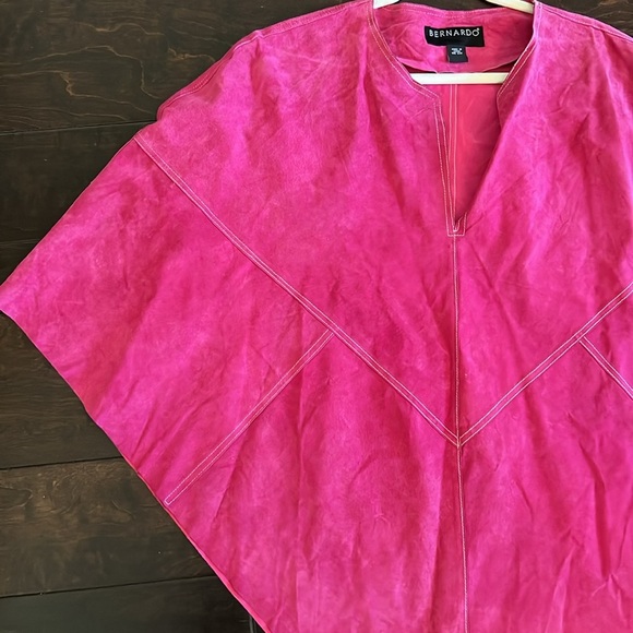 Bernardo suede poncho OS EUC - Picture 4 of 11
